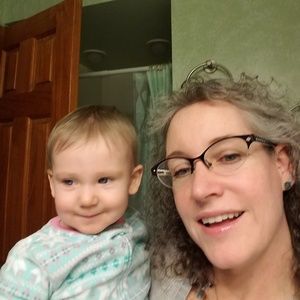 Meet your Posher, Dennise